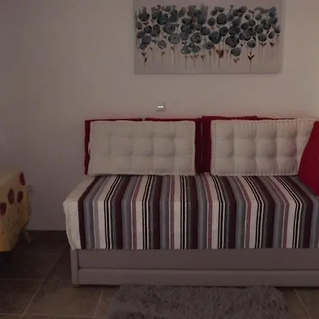 Apartment 3 *