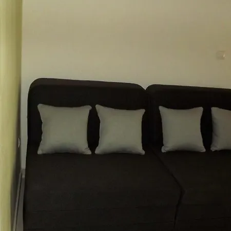 Apartment 3 *