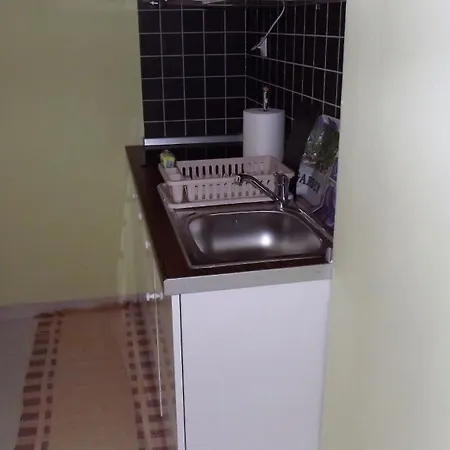3 Apartment Split